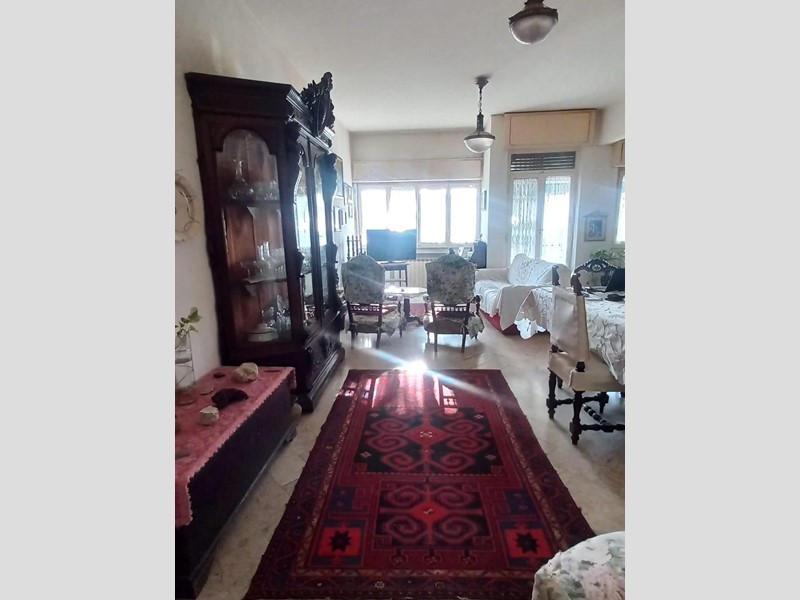 Appartamento in Vendita a Carrara, zona Marina di Carrara, 250'000€, 110 m²