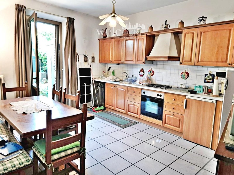 Casa Indipendente in Vendita a Campi Bisenzio, zona Sant'Angelo a Lecore, 339'000€, 180 m²