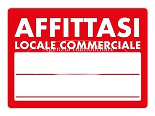 Immobile commerciale in Affitto a Santa Maria a Monte, 750€, 110 m²