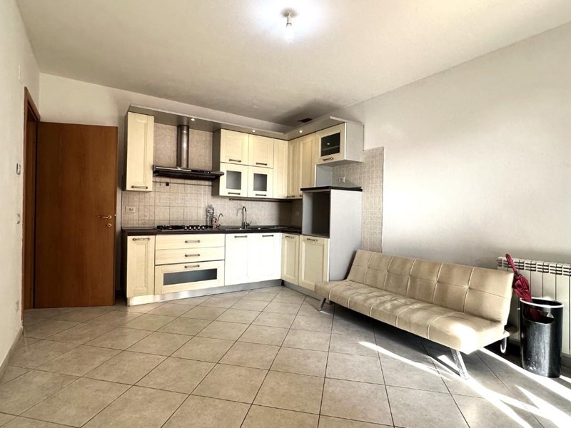 Trilocale in Vendita a Santa Maria a Monte, 125'000€, 70 m², arredato, con Box