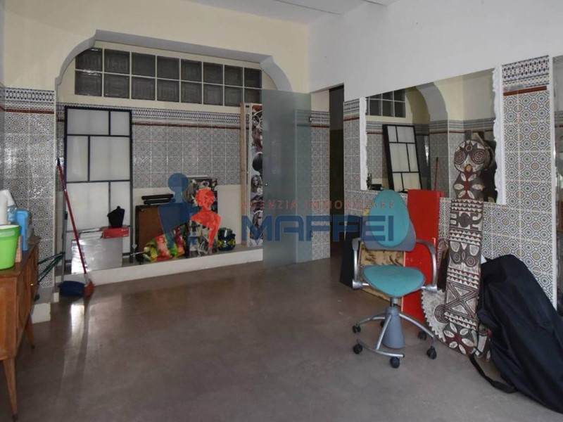Immobile commerciale in Vendita a Viareggio, 140'000€, 60 m²