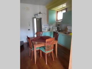 Trilocale in Vendita a Massa, zona Marina di Massa, 300'000€, 100 m², arredato