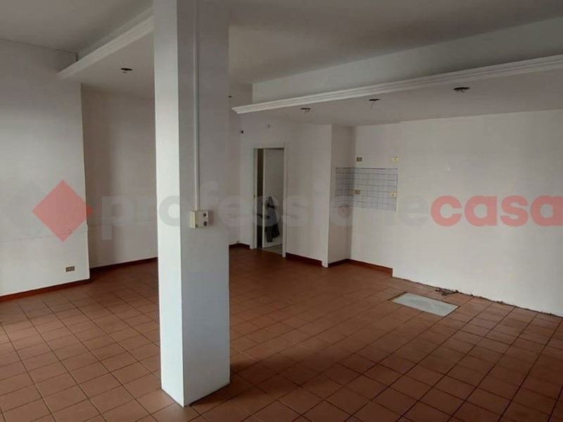 Monolocale in Vendita a Pinerolo, 57'000€, 52 m²