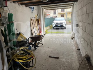 Casa Indipendente in Vendita a Ferrere, 130'000&euro;, 128 m²