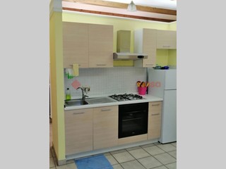 Trilocale in Affitto a Ovindoli, 400€, 70 m², arredato