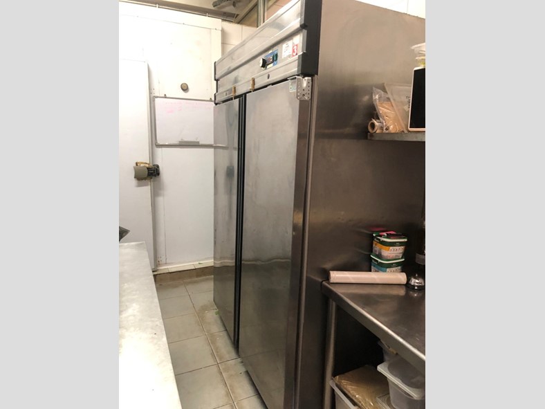 Attività commerciale in Vendita a Palermo, 210'000€, 128 m²