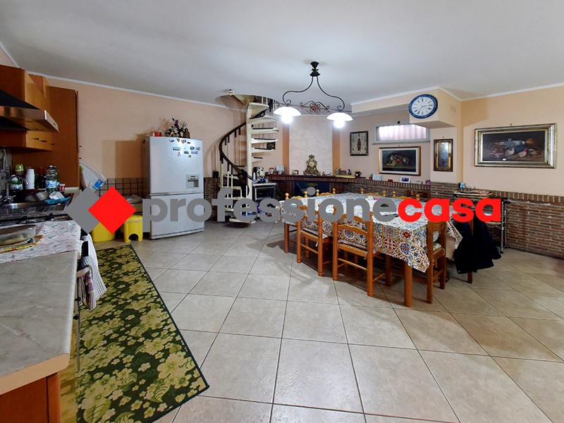 Villetta a schiera in Vendita a Marcianise, 290'000€, 186 m²