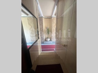 Bilocale in Vendita a Milano, 365'000€, 77 m²