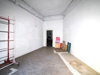 Negozio in Affitto a Arzano, 600€, 40 m²