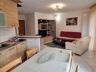 Appartamento in Vendita a Rapolano Terme, 145'000€, 75 m², arredato, con Box