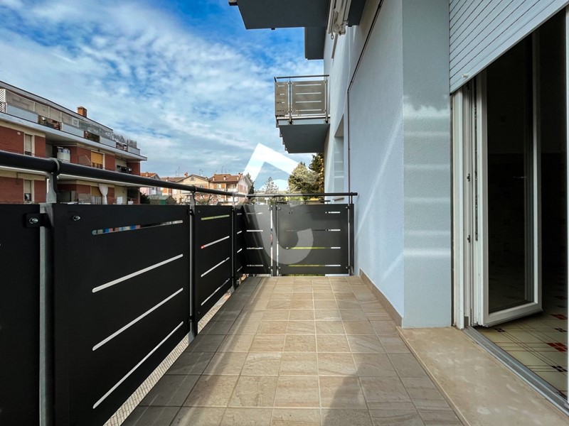 Appartamento in Vendita a Castelbellino, zona Stazione, 143 m², con Box