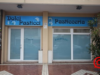Immobile commerciale in Vendita a Cervia, zona Milano Marittima, 199'000€, 140 m²