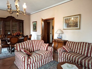 Casa Indipendente in Vendita a Torbole Casaglia, 450'000€, 314 m², con Box