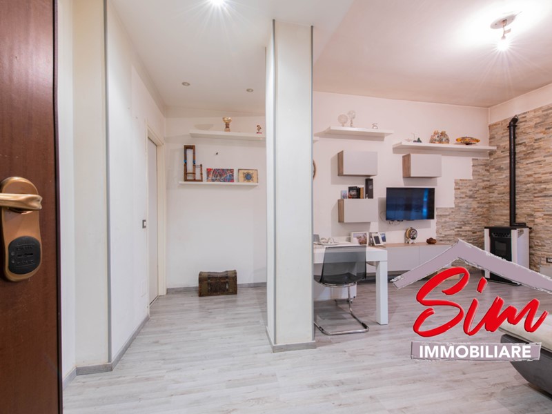 Bilocale in Vendita a Novara, zona San Martino, 83'000€, 70 m², con Box