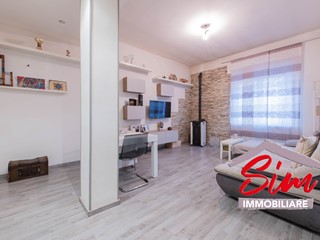 Bilocale in Vendita a Novara, zona San Martino, 83'000€, 70 m², con Box