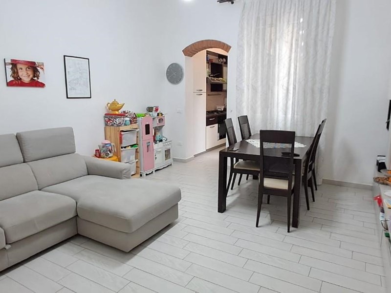 Trilocale in Vendita a Cecina, 175'000€, 72 m²