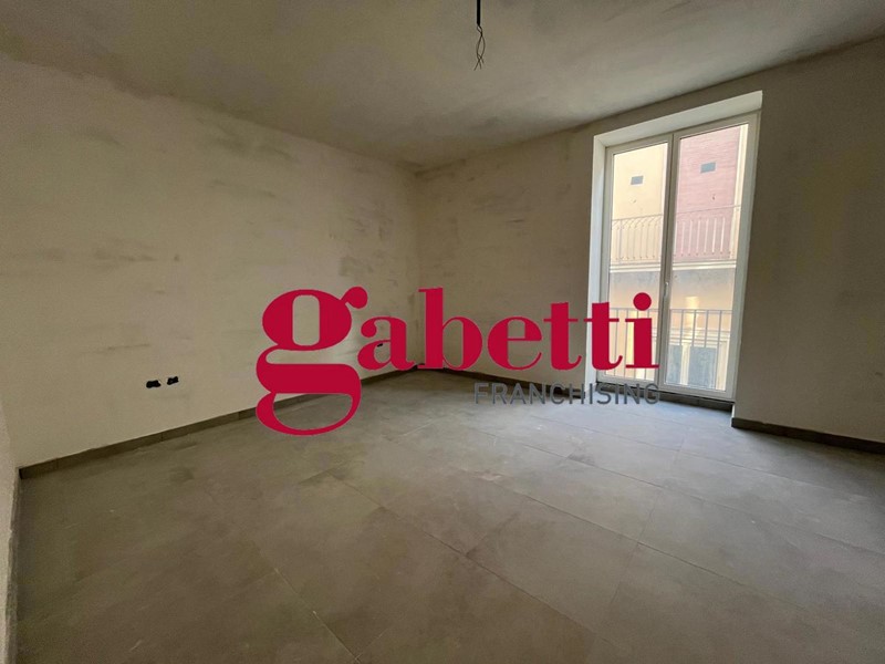 Bilocale in Vendita a Caserta, 220'000€, 80 m²