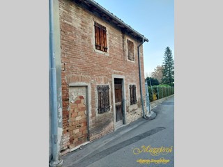 Casa Semi Indipendente in Vendita a Felino, 33'000€, 85 m²