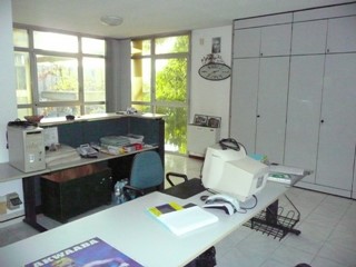 Ufficio in Affitto a Noceto, 550€, 75 m²