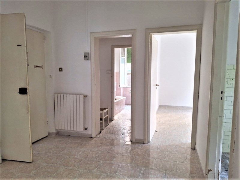 Trilocale in Vendita a Pescara, zona Portanuova, 119'000&euro;, 75 m²