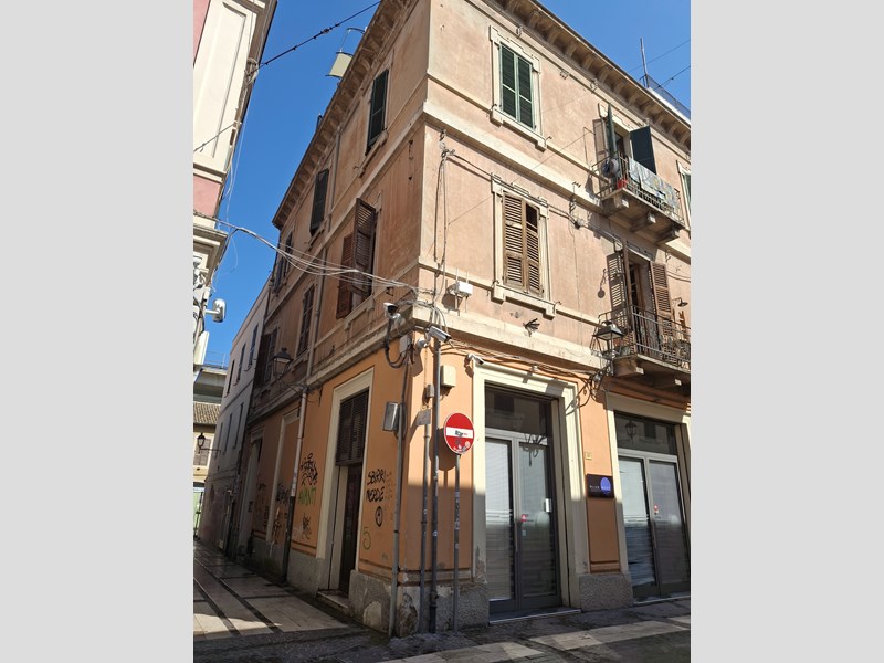 Appartamento in Vendita a Pescara, zona Corso Mantone', 225'000&euro;, 140 m²