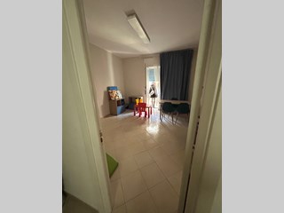 Monolocale in Affitto a Siracusa, zona Viale Teocrito , 650€, 140 m²