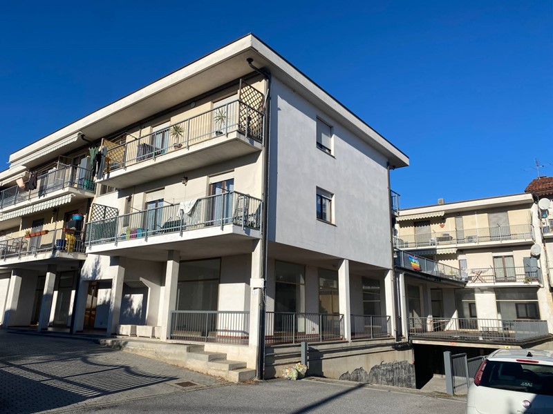 Appartamento in Vendita a Mondovì, zona Borgo Aragno, 114'000€, 116 m²