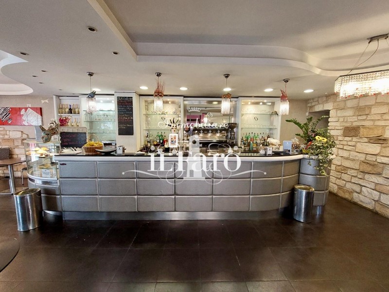 Attività commerciale in Vendita a Viareggio, 135'000€, 125 m²