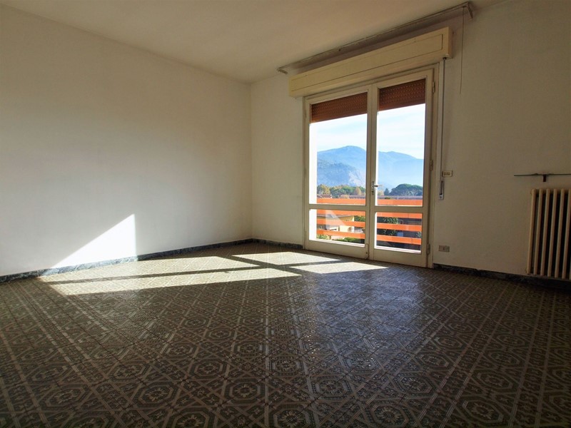 Appartamento in Vendita a San Giuliano Terme, 155'000€, 110 m²