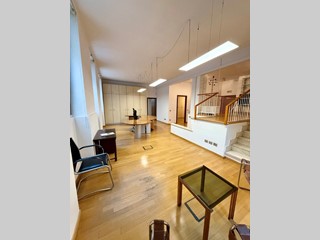 Ufficio in Vendita a Milano, 940'000€, 176 m², arredato