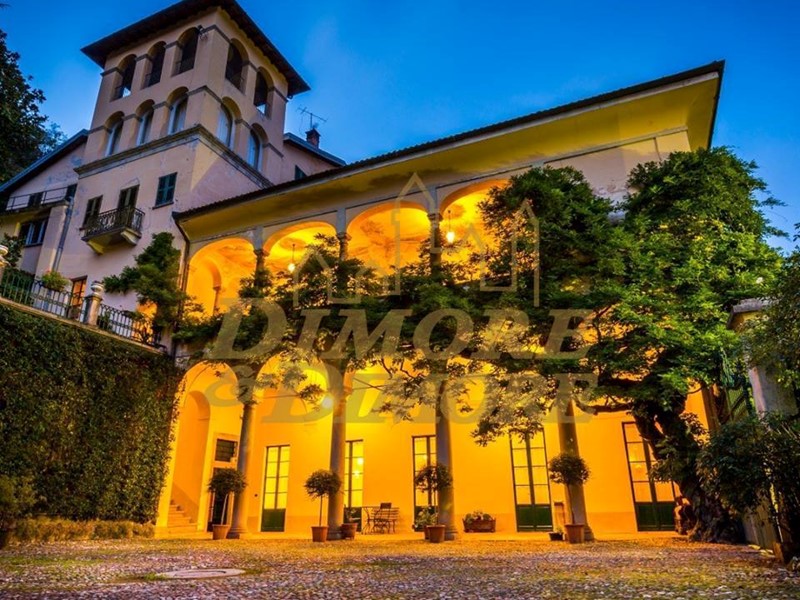 Casa Indipendente in Vendita a Varese, 1'600'000€, 1094 m²