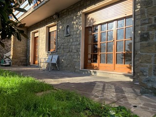 Casa Indipendente in Vendita a Vaiano, 195'000€, 200 m²