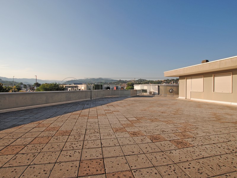 Ufficio in Vendita a Arzignano, 60'000€, 186 m²