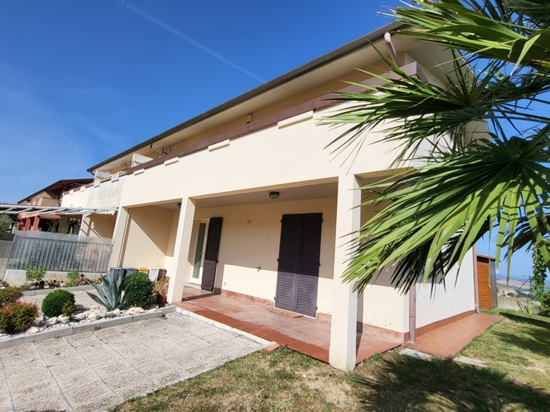 Casa Indipendente in Vendita a Trecastelli, zona Croce, 160'000€, 125 m²