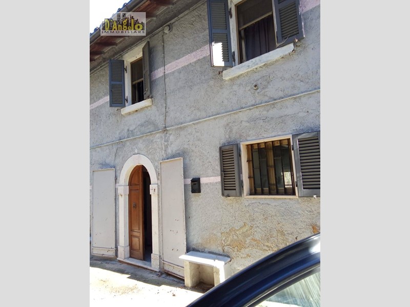 Casa Indipendente in Vendita a Acquasanta Terme, 60'000€, 164 m²