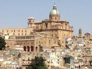 Appartamento in Vendita a Grotte, 73'000€, 137 m²