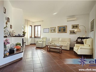 Appartamento in Vendita a Massa, 320'000€, 110 m², arredato