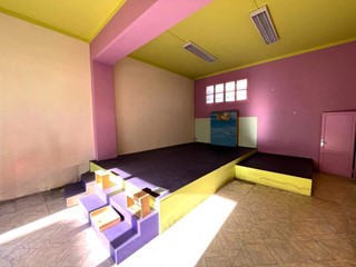 Negozio in Vendita a Santa Croce sull'Arno, 100'000€, 121 m²