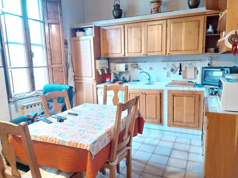 Casa Indipendente in Vendita a Calci, 350'000€, 170 m², con Box
