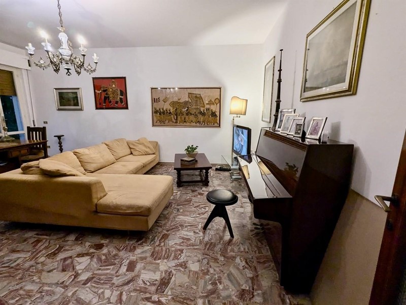 Villa bifamiliare in Vendita a Pisa, 285'000€, 150 m²