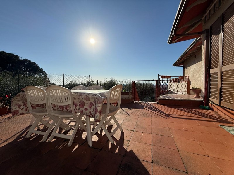 Villa bifamiliare in Vendita a Massa, 250'000&euro;, 118 m², con Box