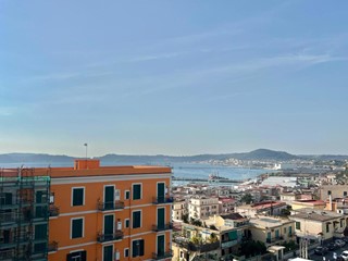 Trilocale in Vendita a Pozzuoli, 197'000€, 71 m²