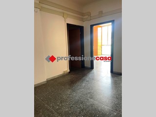 Ufficio in Affitto a Livorno, 1'400€, 192 m²