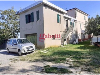 Casa Indipendente in Vendita a Mercatino Conca, 60'000&euro;, 95 m²