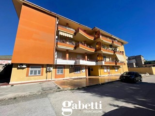 Appartamento in Vendita a Pignataro Maggiore, 105'000€, 100 m²