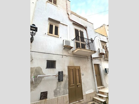 Quadrilocale in Vendita a Castellammare del Golfo, 95'000€, 120 m²