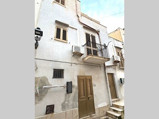 Quadrilocale in Vendita a Castellammare del Golfo, 85'000€, 120 m²