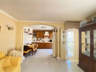 Trilocale in Vendita a Giugliano in Campania, 128'000€, 70 m²