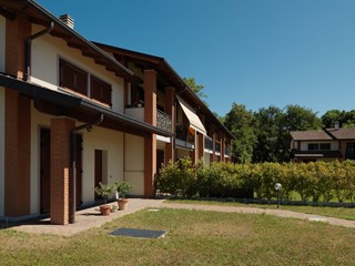 Casa Semi Indipendente in Vendita a Anzano del Parco, 380'000&euro;, 182 m², con Box