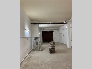 Box in Vendita a Siracusa, 50'000€, 100 m²